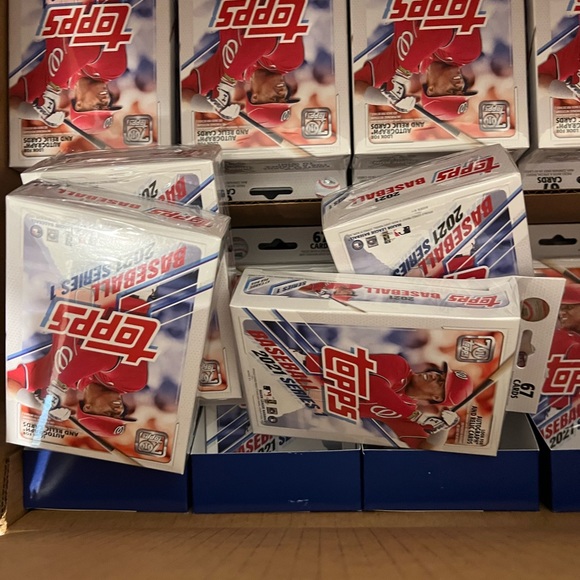 2021 Topps series 1 baseball cards - Picture 4 of 4